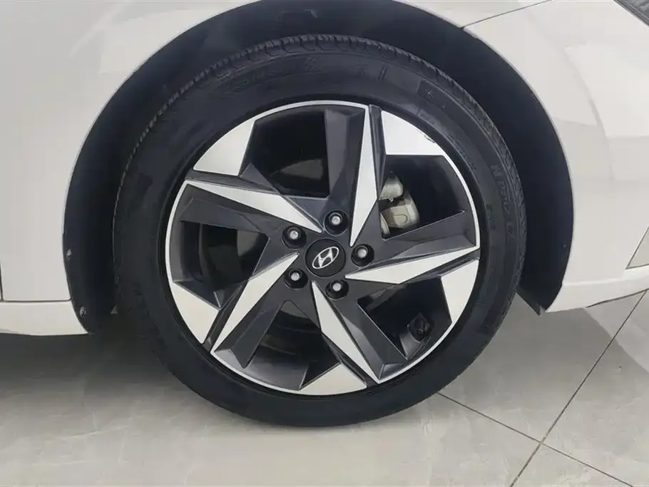 Hyundai Elantra 2023 из CN, фото 6