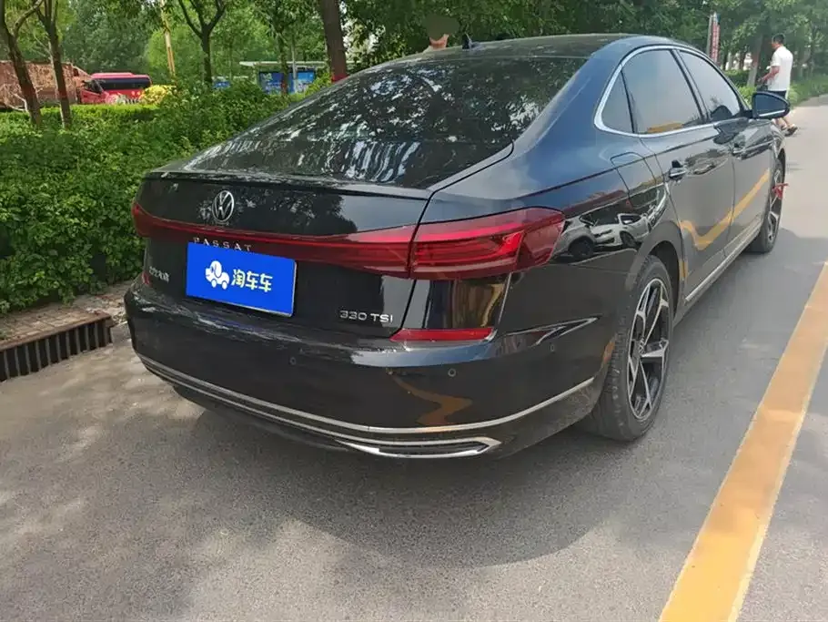 Volkswagen Passat 2023 из CN, фото 3