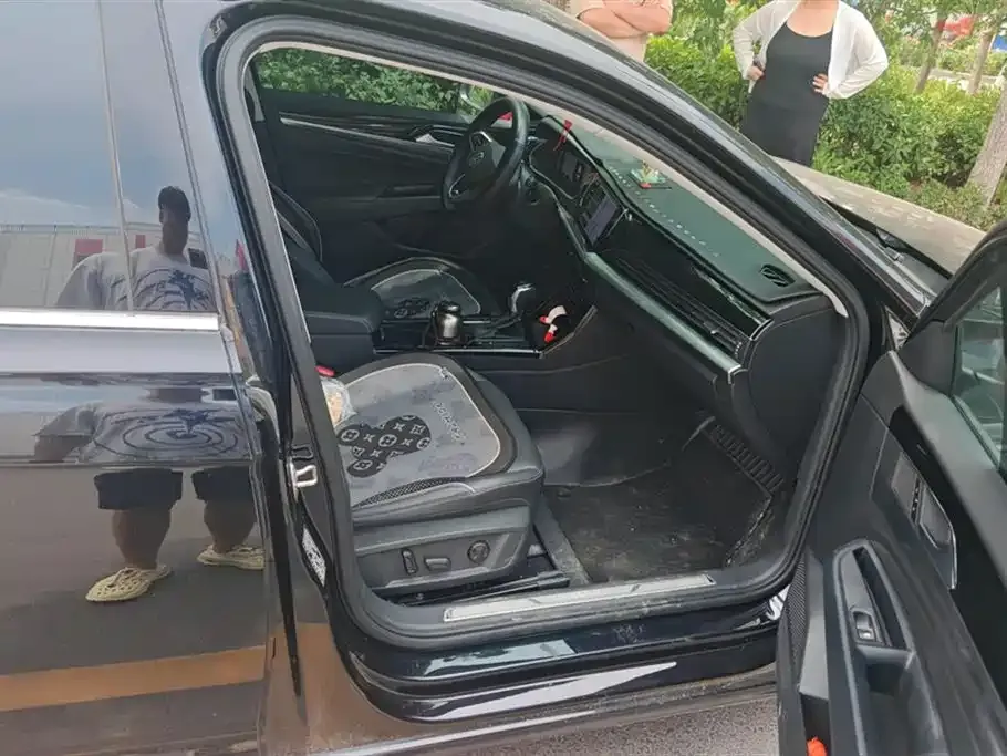 Volkswagen Passat 2023 из CN, фото 8