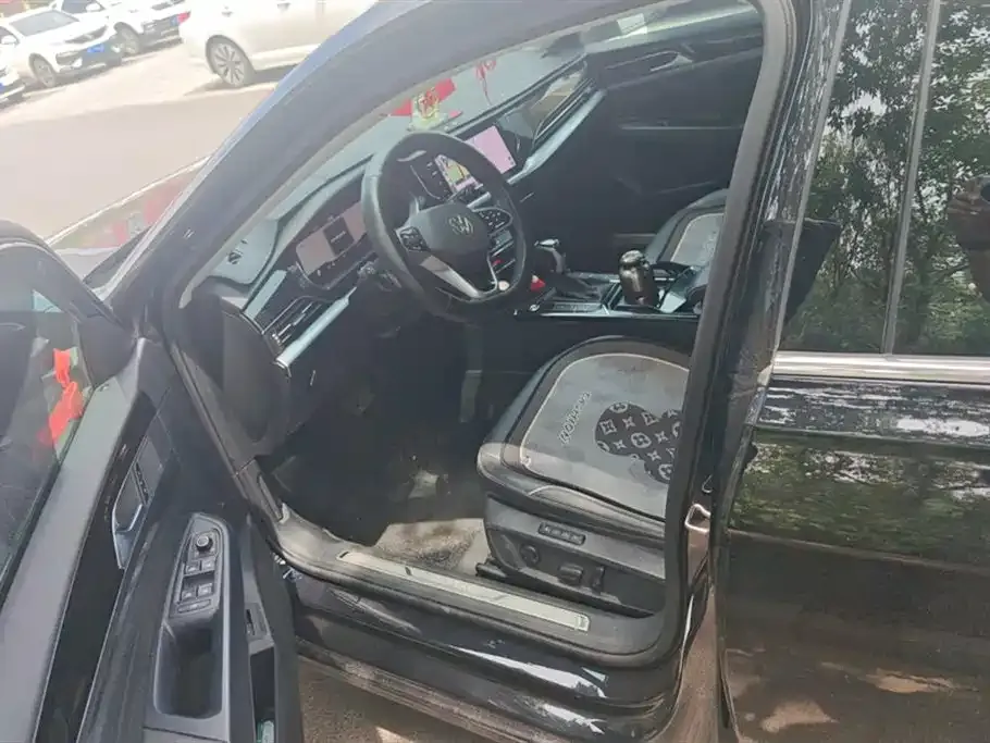 Volkswagen Passat 2023 из CN, фото 9