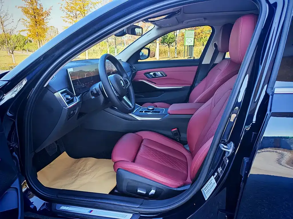 BMW 3 Series 2023 из CN, фото 8