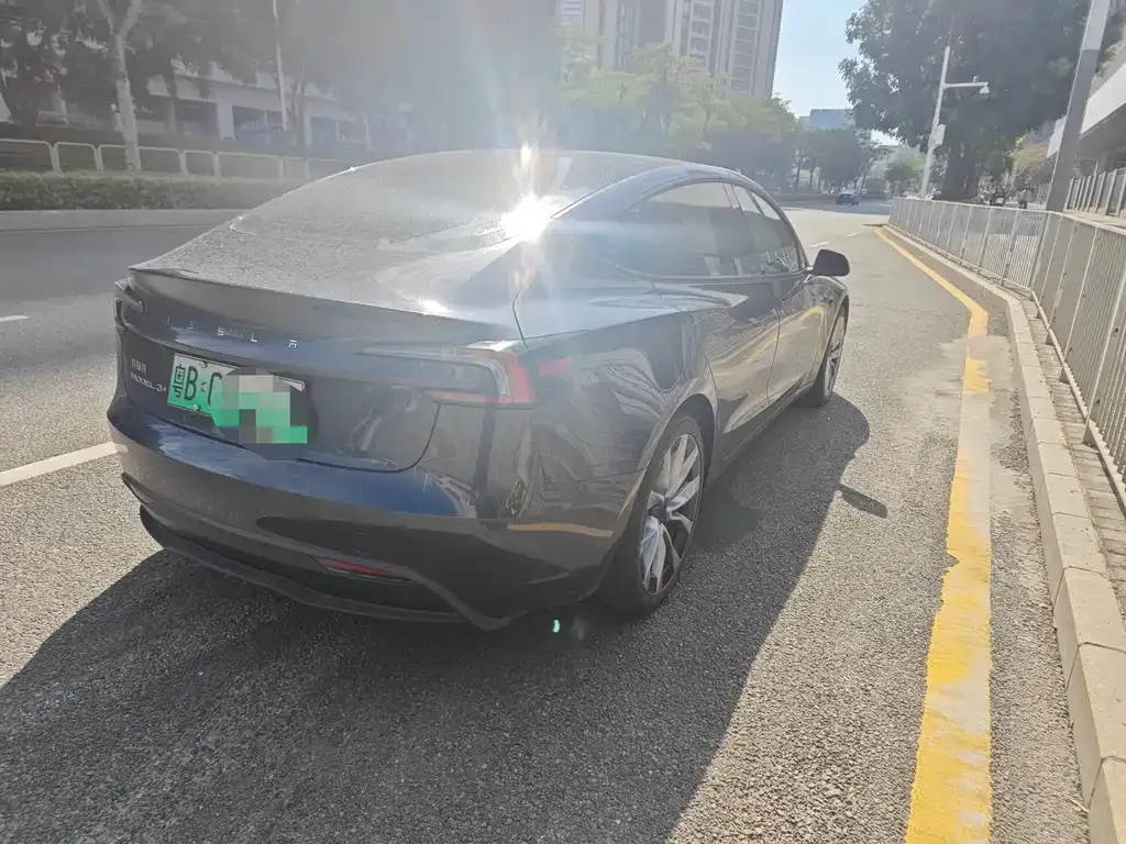 Tesla Model 3 — фото 6
