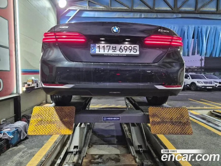 BMW 5-Series 2024 из KR, фото 2