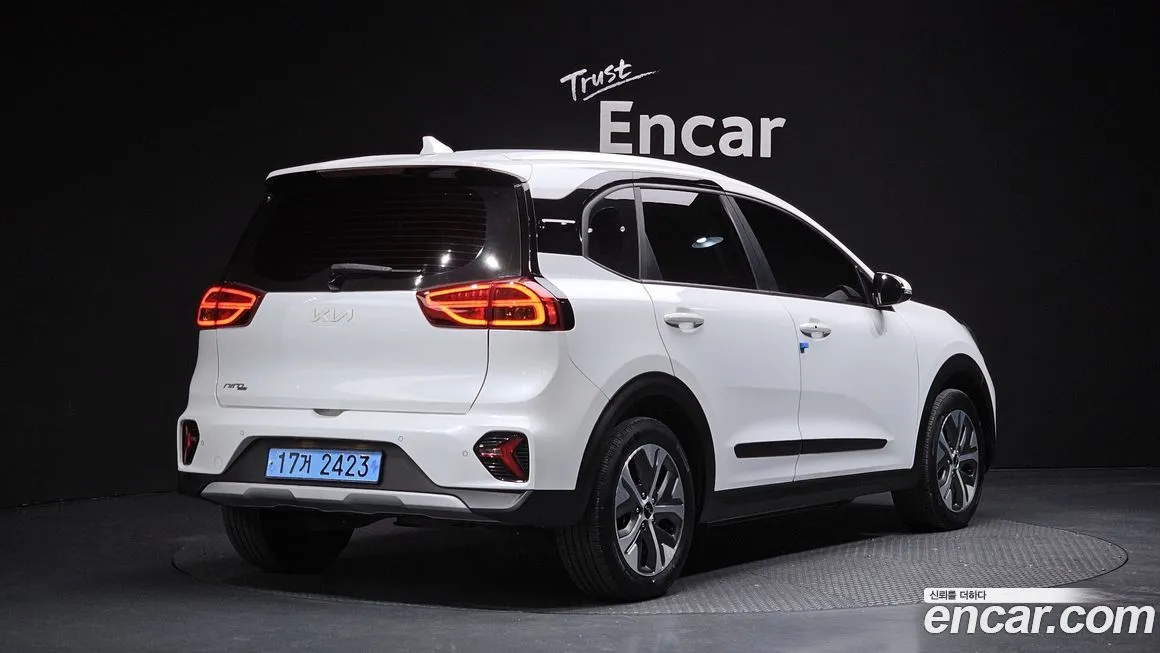 Kia Niro 2023 из KR, фото 2