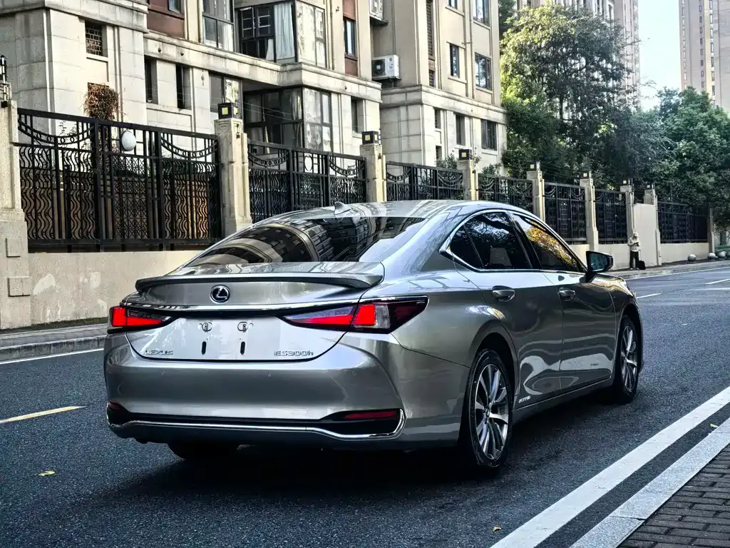 Lexus ES 2021 из CN, фото 4