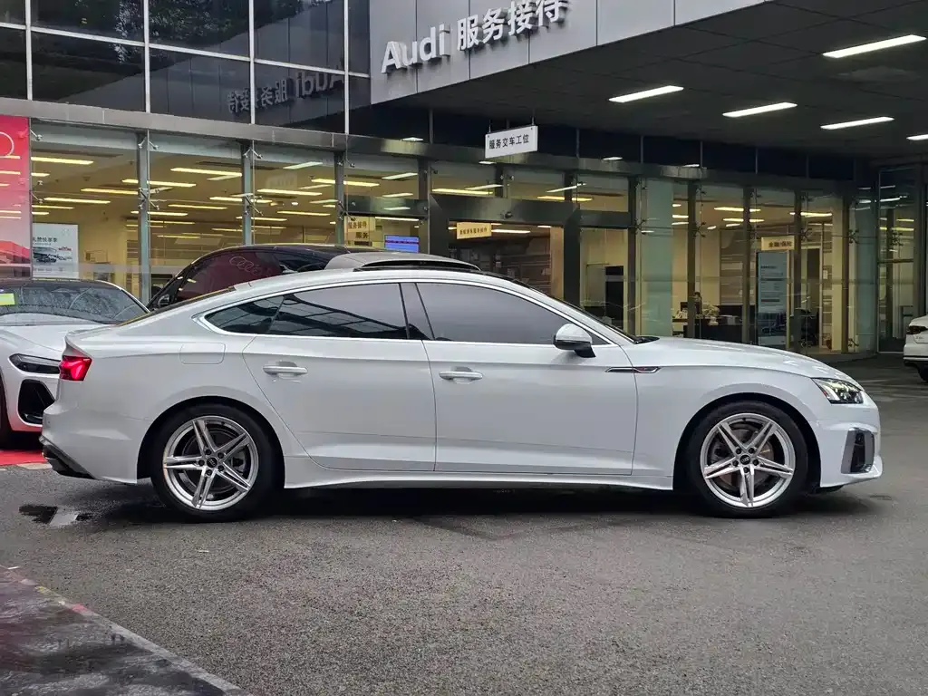 Audi A5 (Import) 2023 из CN, фото 5