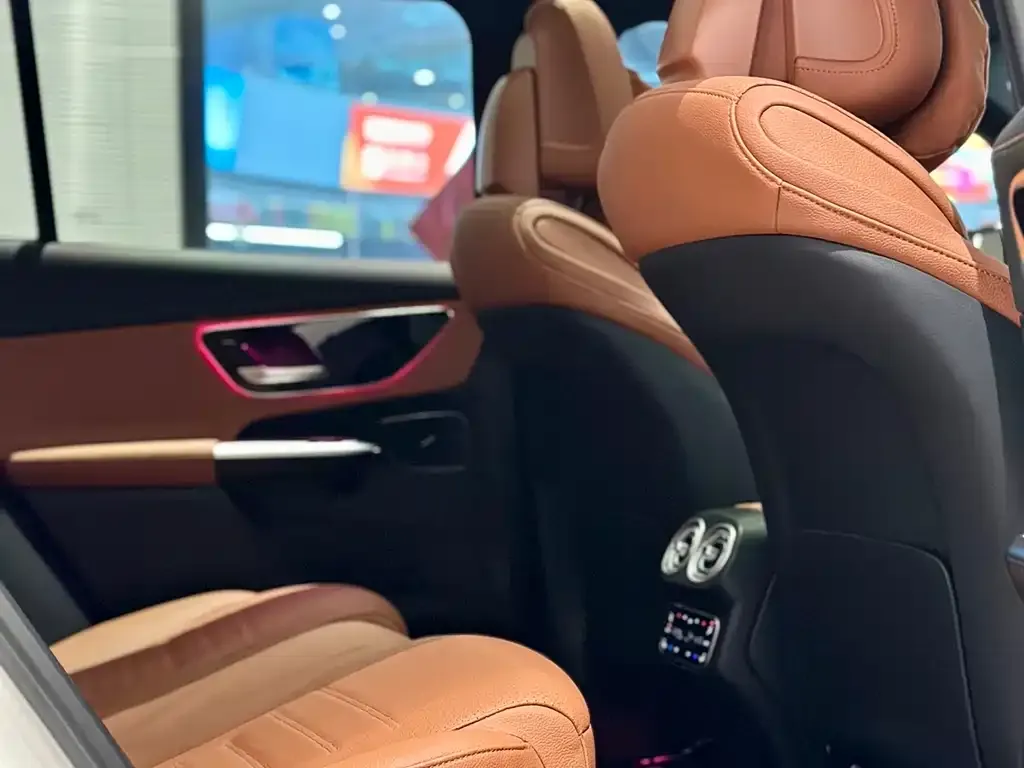 Mercedes-Benz GLC 2024 из CN, фото 6