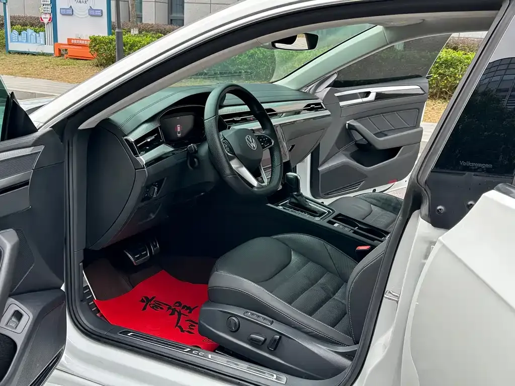 Volkswagen CC 2022 из CN, фото 4