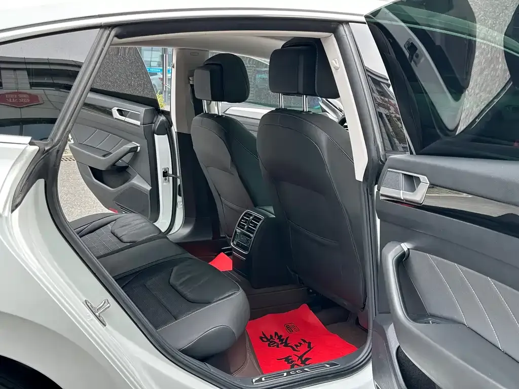 Volkswagen CC 2022 из CN, фото 9