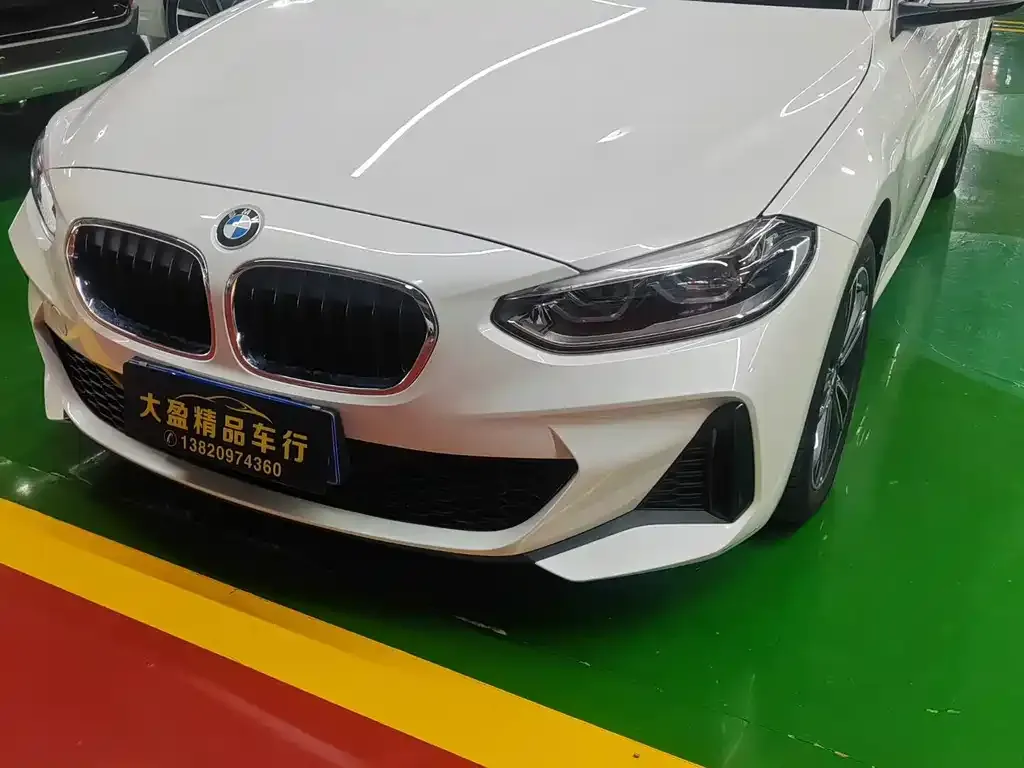 BMW 1 Series 2023 из CN, фото 1