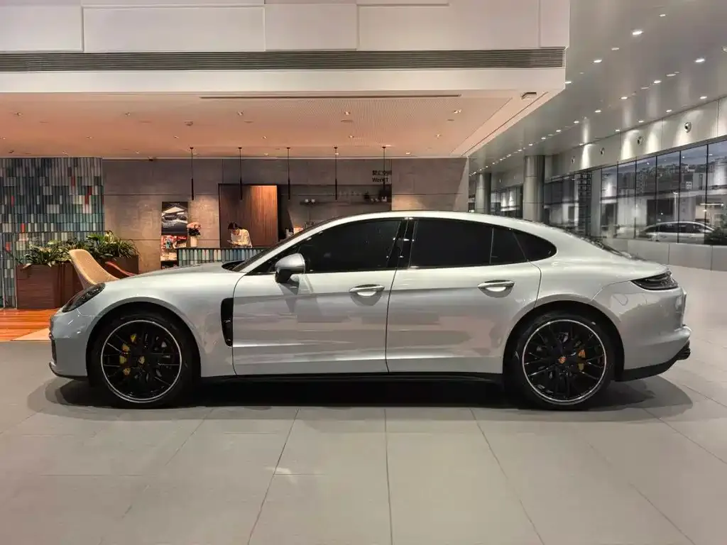 Porsche Panamera 2023 из CN, фото 2