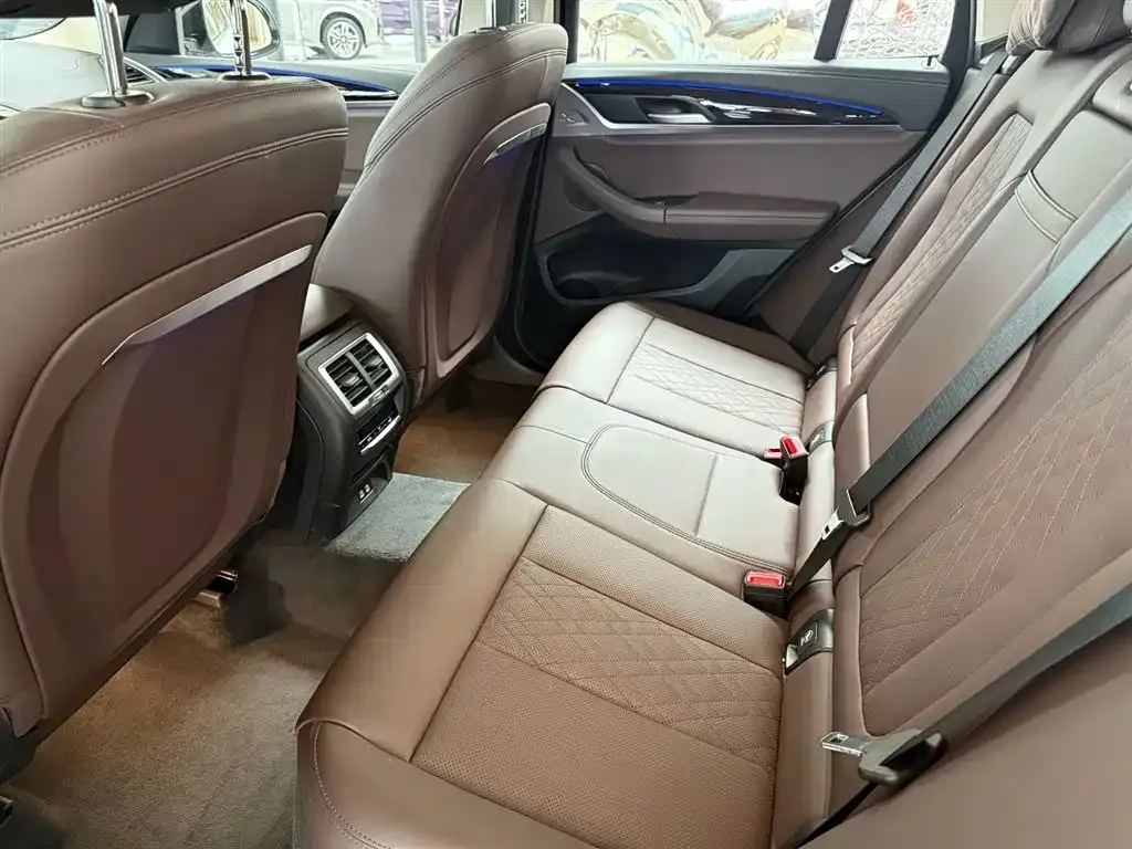 BMW X3 2024 из CN, фото 2