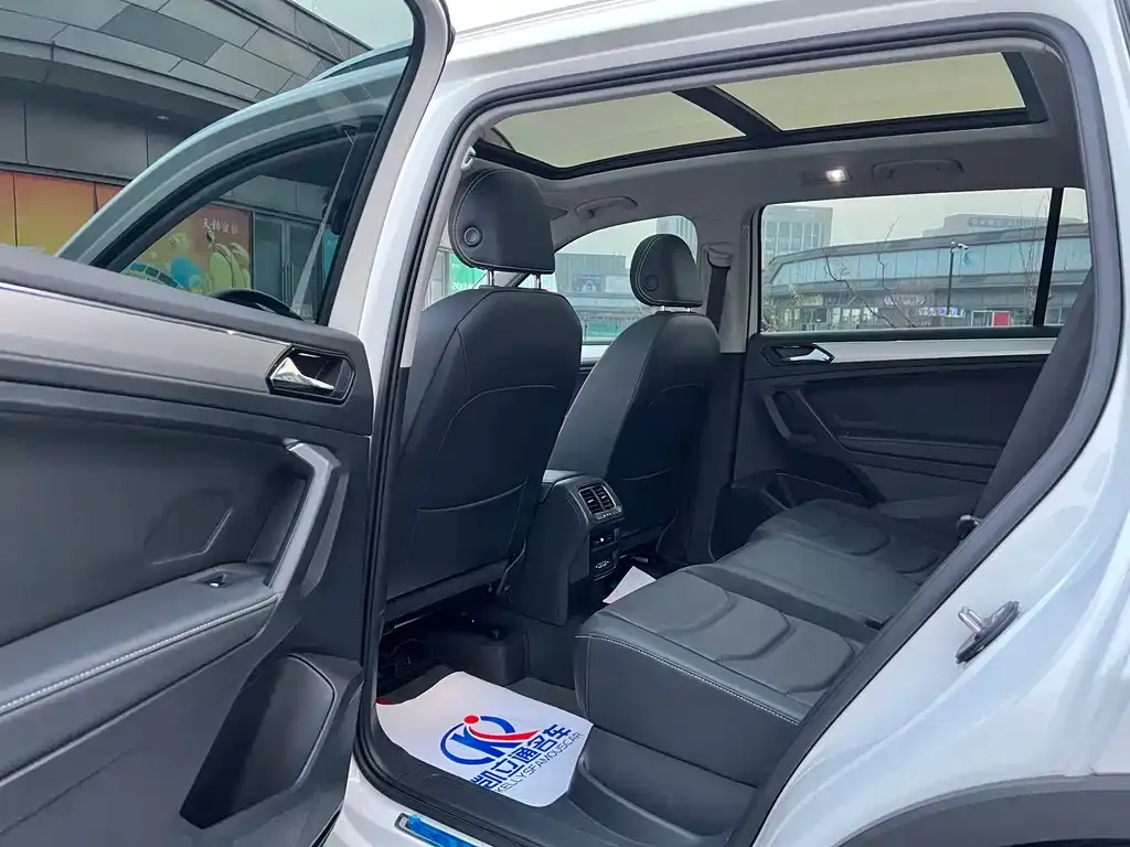Volkswagen Tiguan L 2021 из CN, фото 9