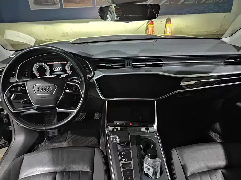 Audi A7 2021 из CN, фото 4