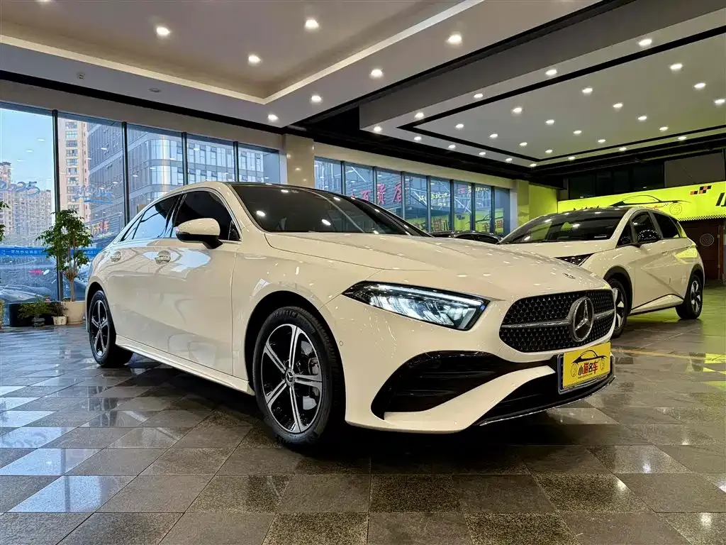 Mercedes-Benz A-Class 2024 из CN, фото 3