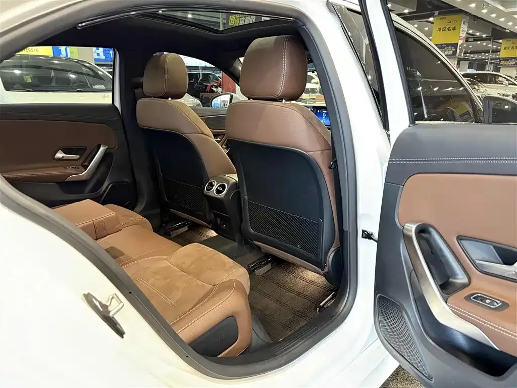 Mercedes-Benz A-Class 2024 из CN, фото 7