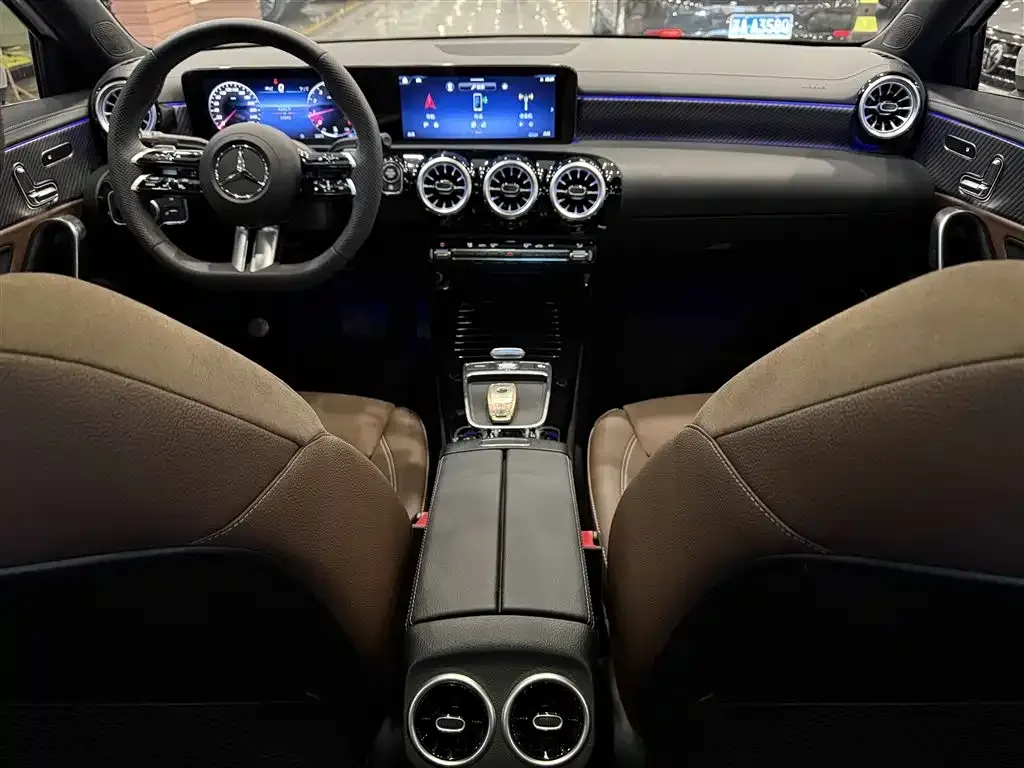 Mercedes-Benz A-Class 2024 из CN, фото 8