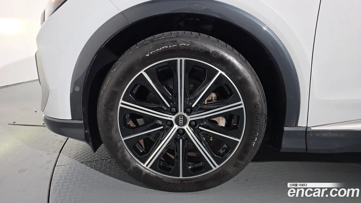 Audi Q4 e-tron 2024 из KR, фото 5