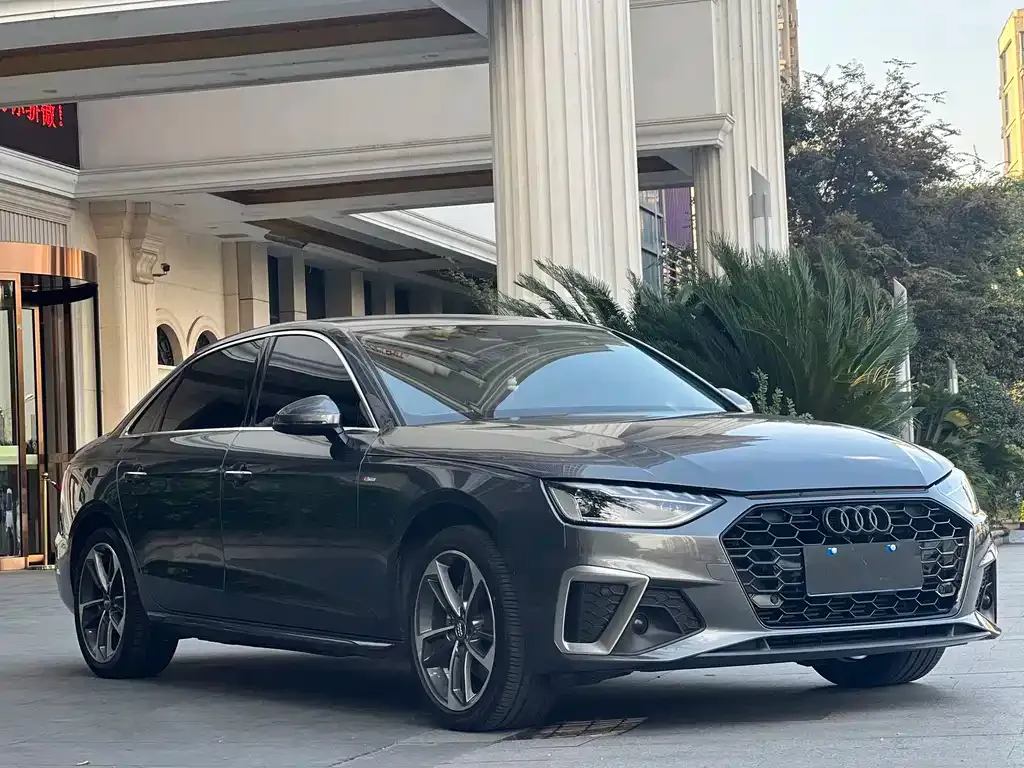 Audi A4L 2021 из CN, фото 3