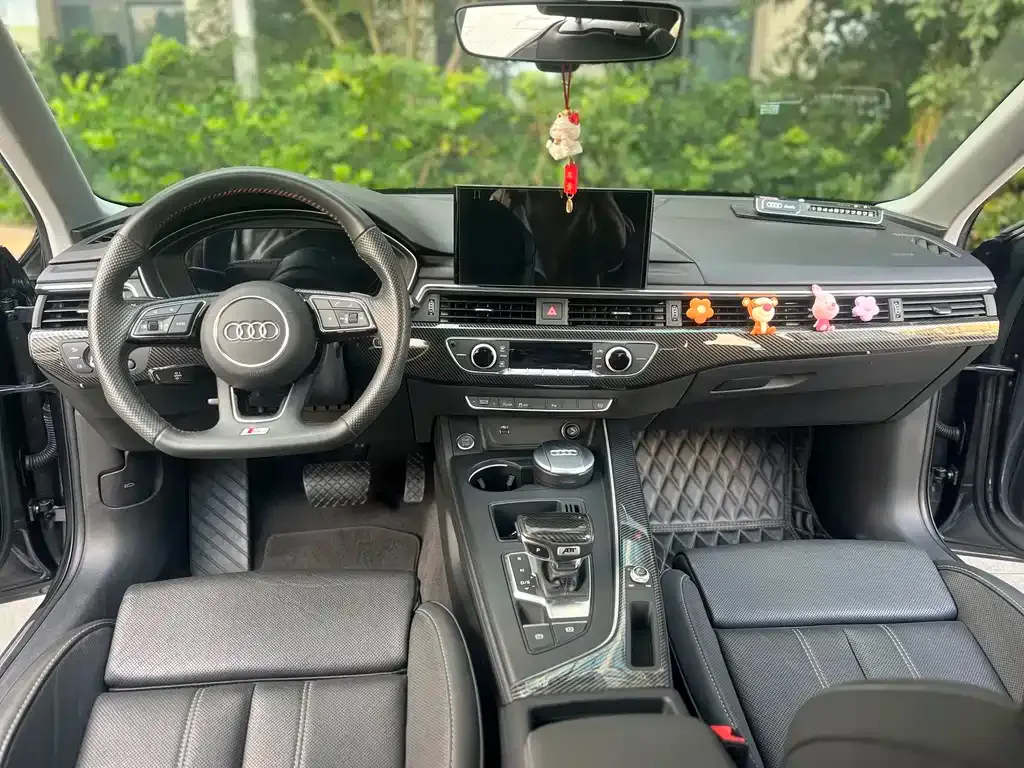Audi A4L 2021 из CN, фото 6