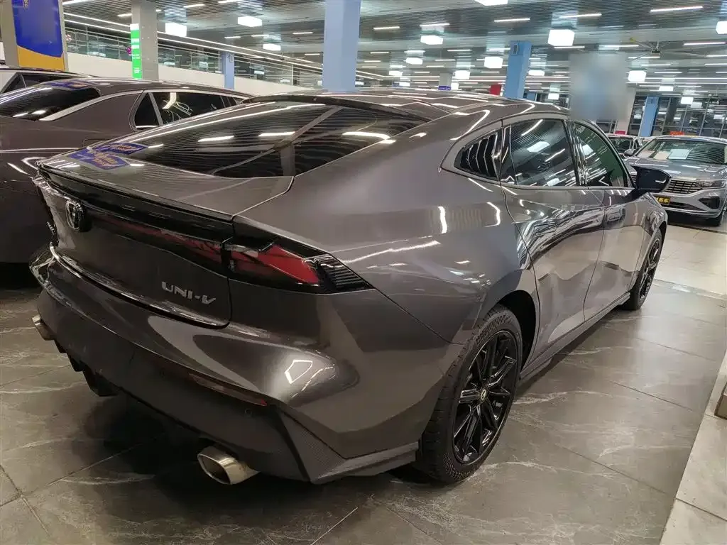 Changan UNI-V 2023 из CN, фото 7