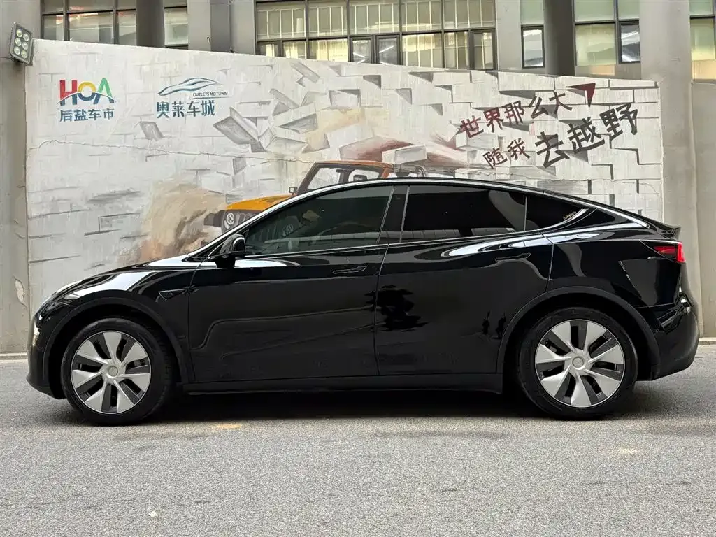 Tesla Model Y 2023 из CN, фото 3