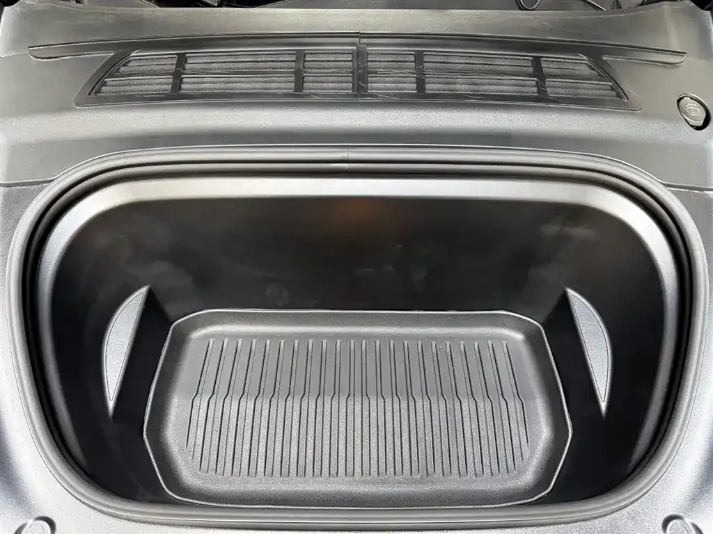 Tesla Model Y 2023 из CN, фото 7