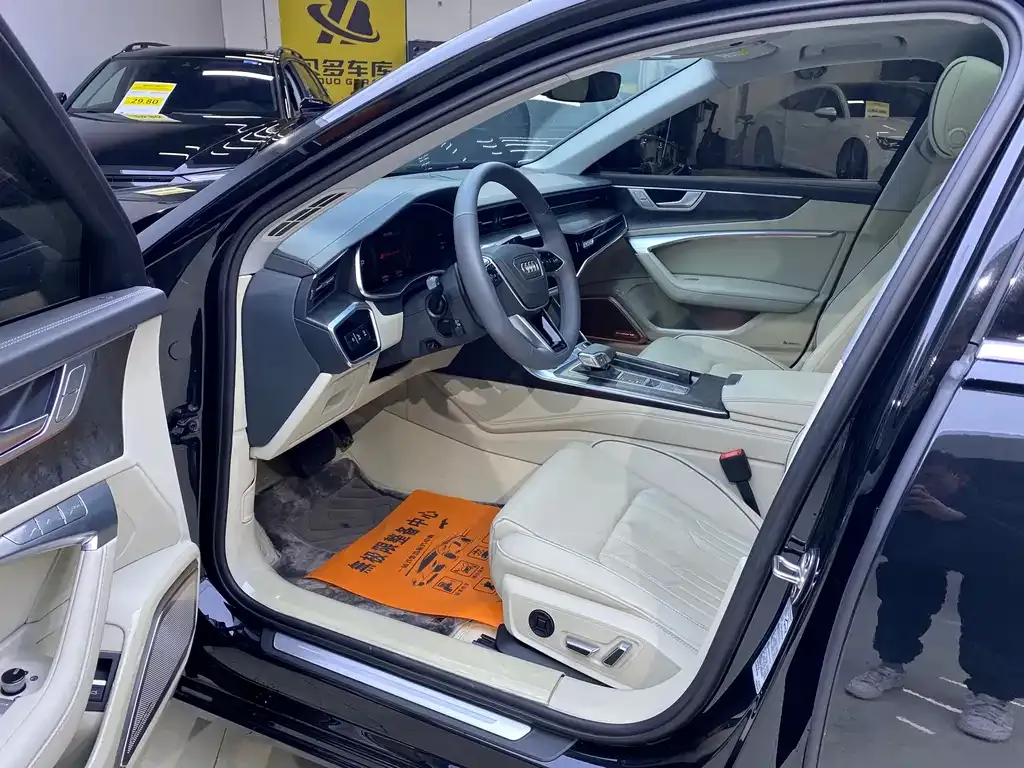 Audi A6L 2023 из CN, фото 3