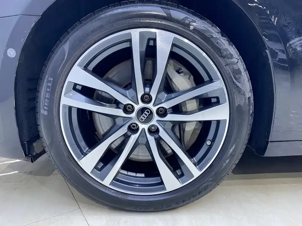 Audi A6L 2023 из CN, фото 8