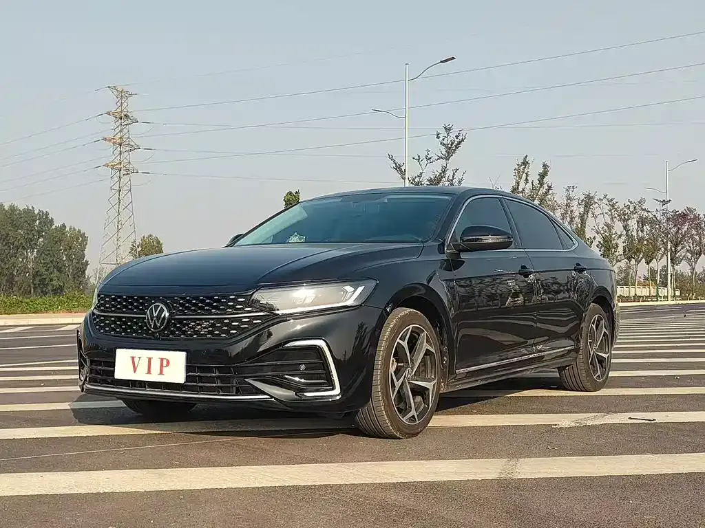 Volkswagen Passat 2023 из CN, фото 1
