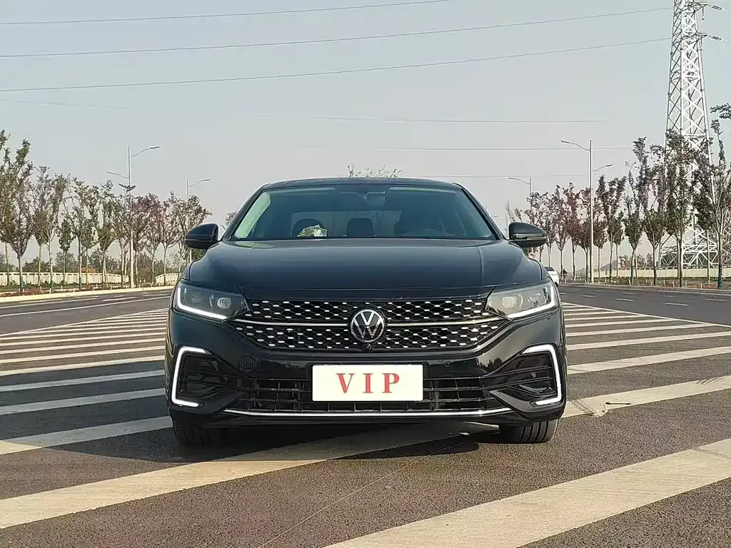 Volkswagen Passat 2023 из CN, фото 2