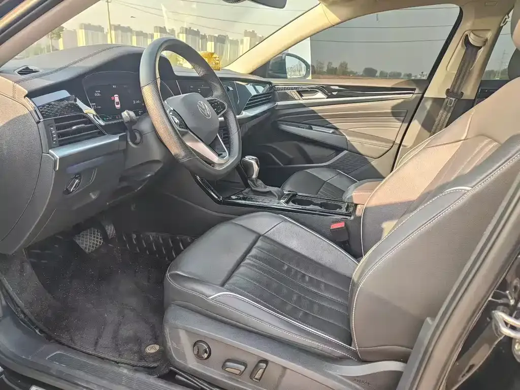 Volkswagen Passat 2023 из CN, фото 5