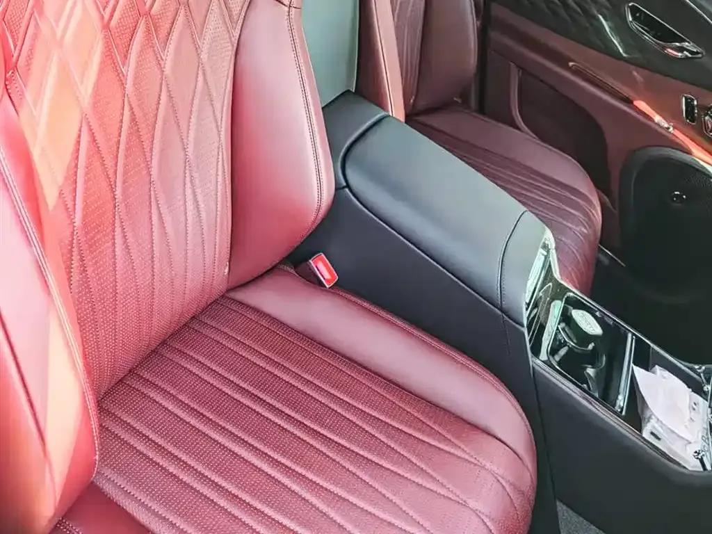 Bentley Flying Spur 2023 из CN, фото 10