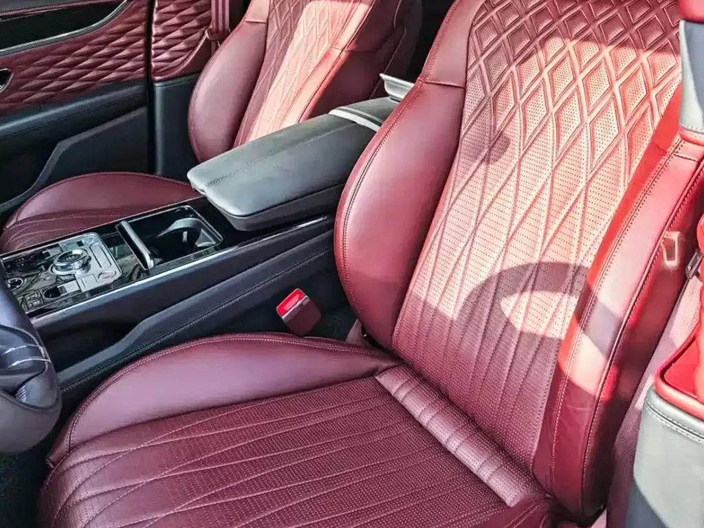 Bentley Flying Spur 2023 из CN, фото 5