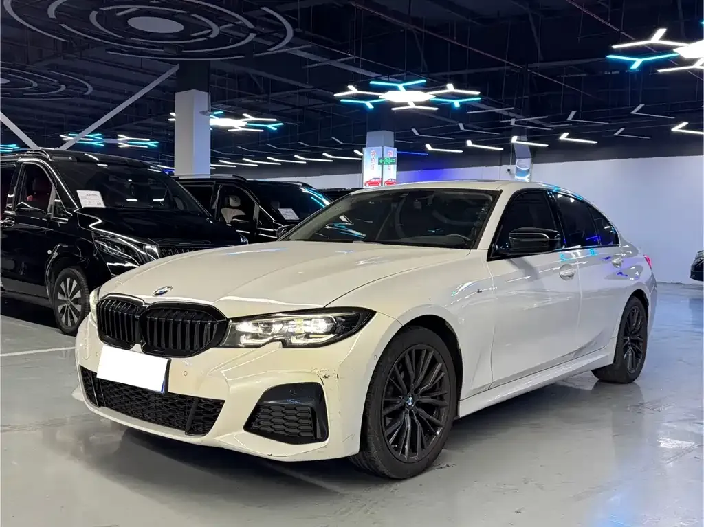 BMW 3 Series 2022 из CN, фото 1