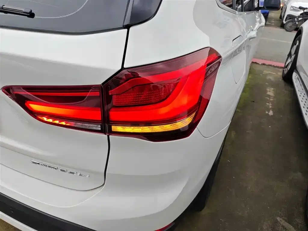 BMW X1 2021 из CN, фото 8