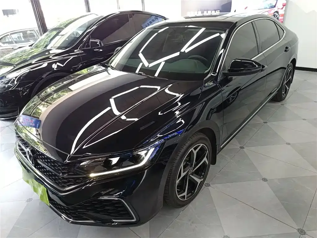 Volkswagen Passat 2023 из CN, фото 2