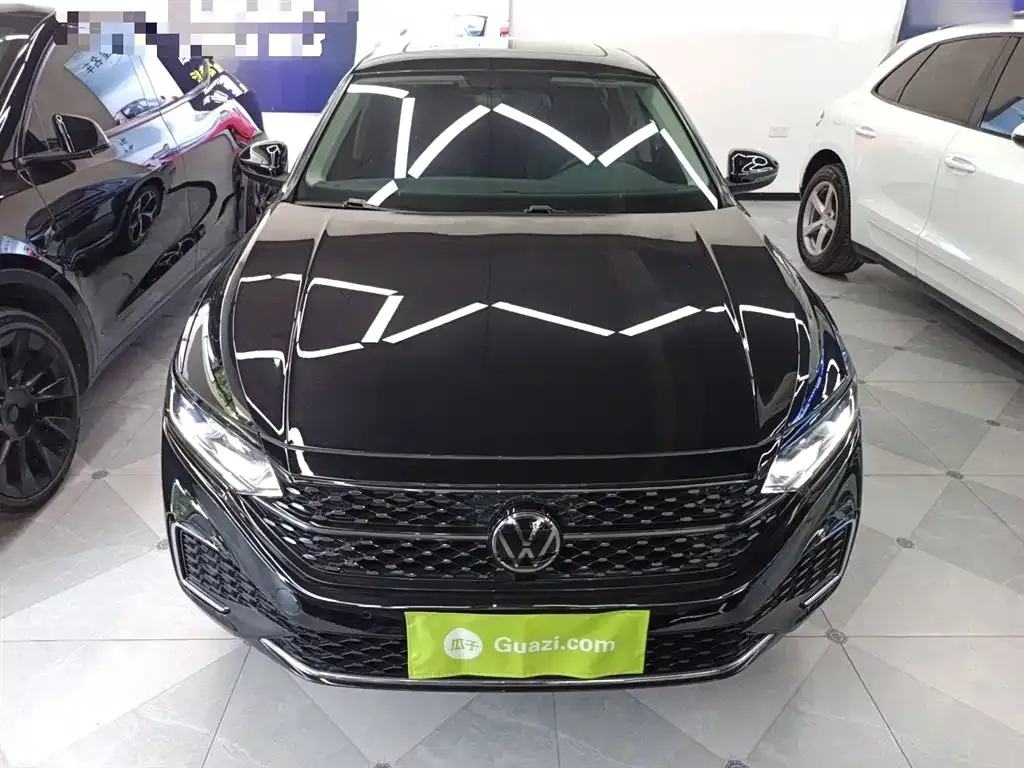 Volkswagen Passat 2023 из CN, фото 3