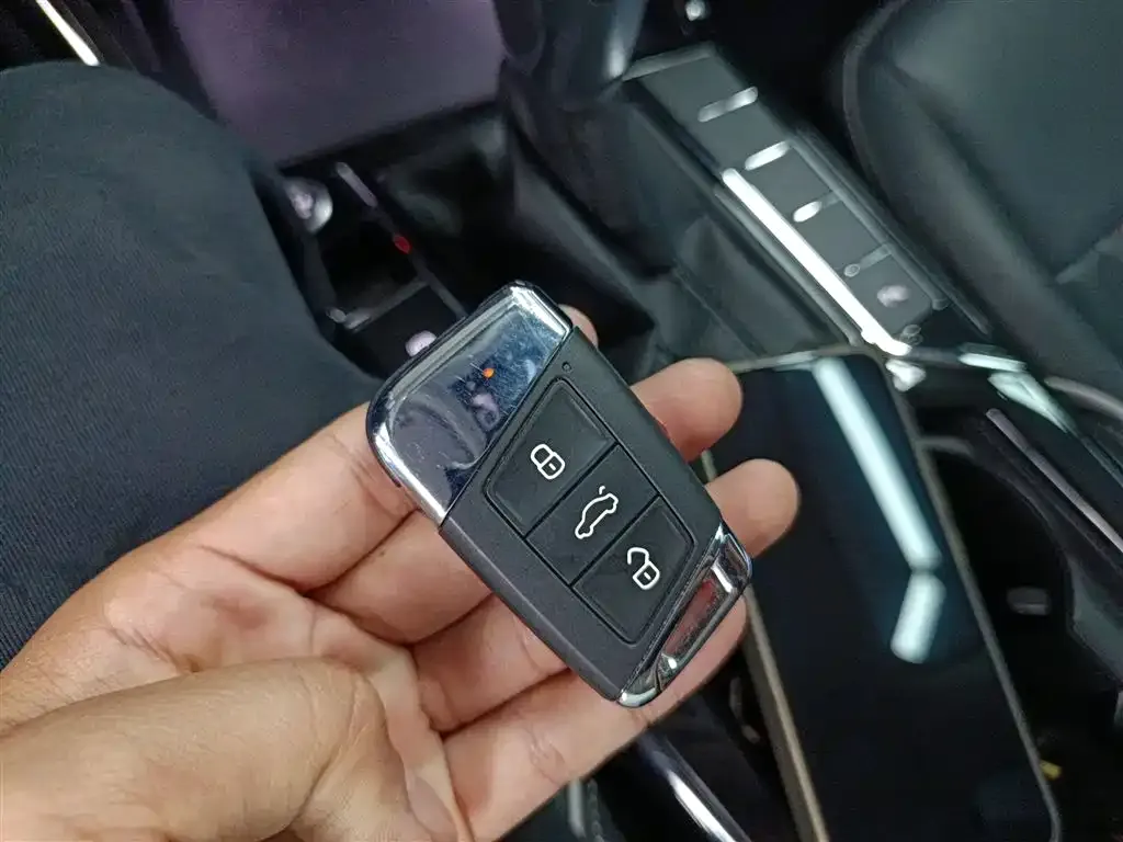 Volkswagen Passat 2023 из CN, фото 9