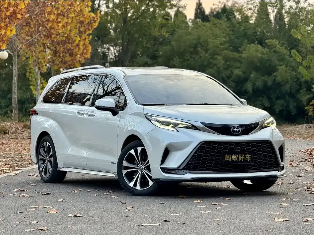 Toyota Granvia 2024 из CN, фото 3