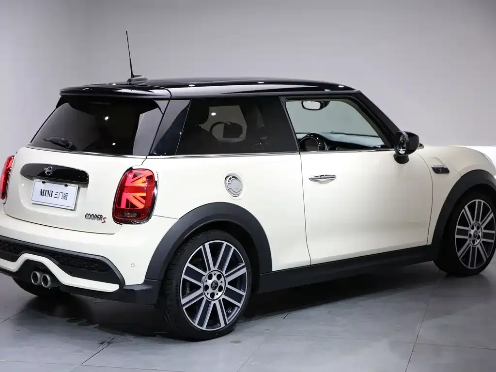 MINI Cooper (3-door) 2021 из CN, фото 3