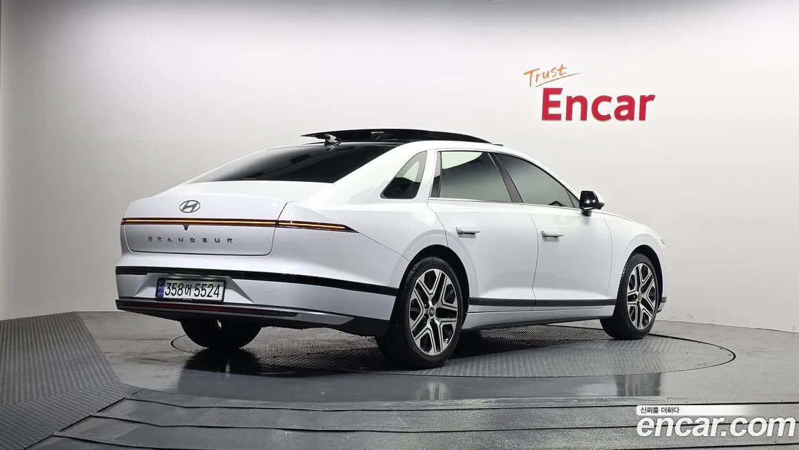 Hyundai Grandeur 2023 из KR, фото 2
