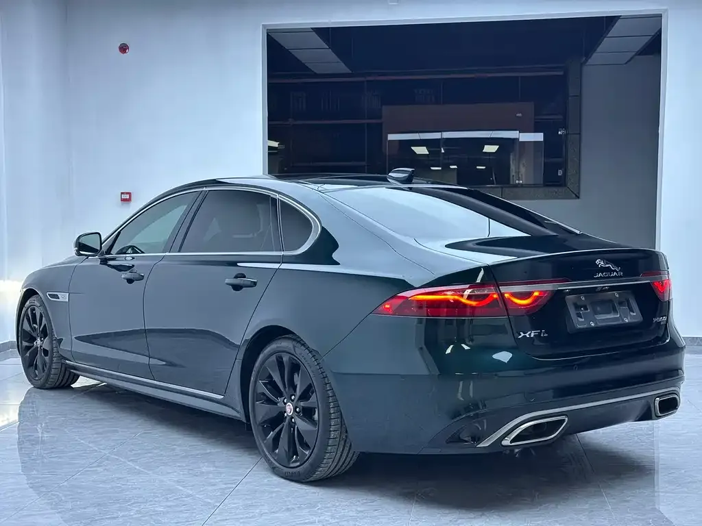 Jaguar XFL 2023 из CN, фото 9