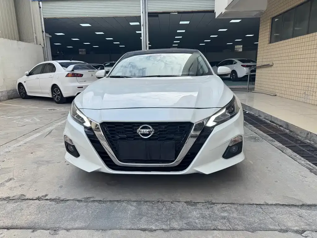 Nissan Teana 2022 из CN, фото 2