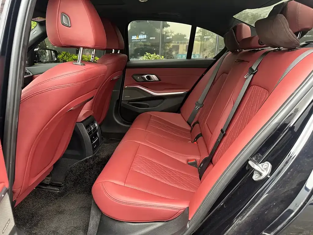 BMW 3 Series 2023 из CN, фото 3