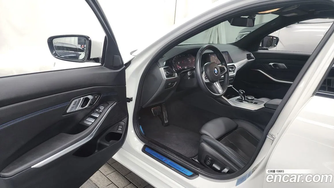 BMW 3-Series 2022 из KR, фото 10