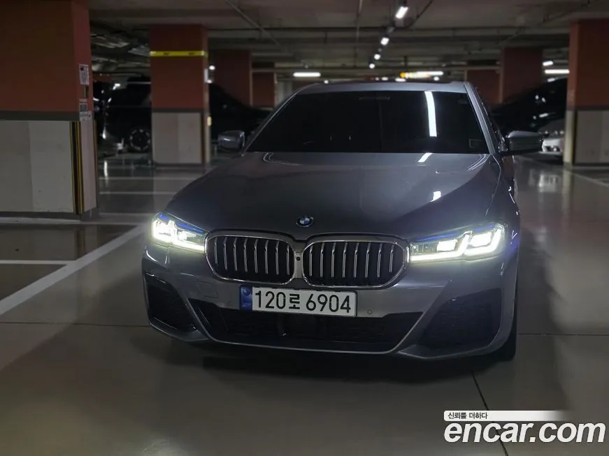 BMW 5-Series 2023 из KR, фото 1