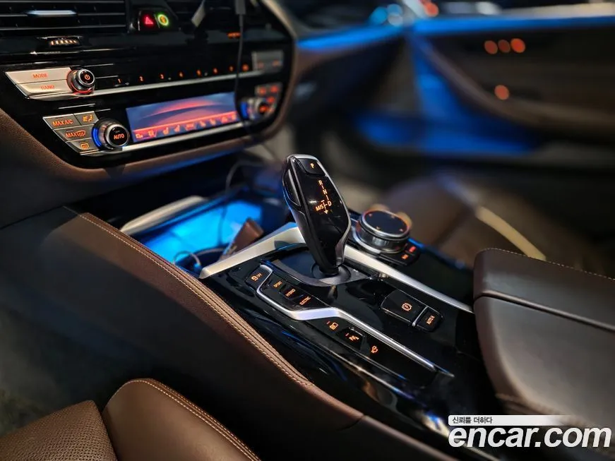 BMW 5-Series 2023 из KR, фото 9