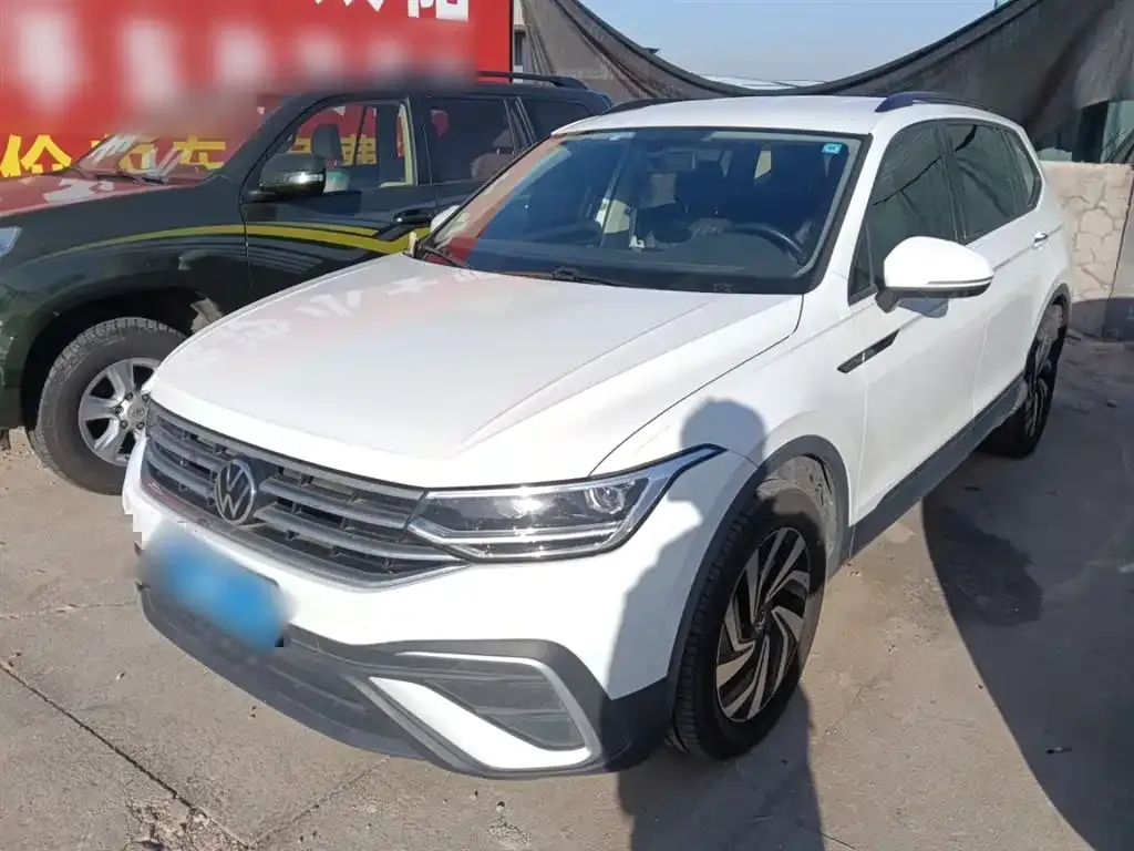 Volkswagen Tiguan L 2022 из CN, фото 2