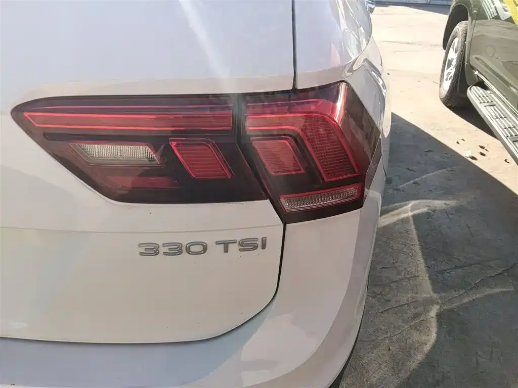 Volkswagen Tiguan L 2022 из CN, фото 8